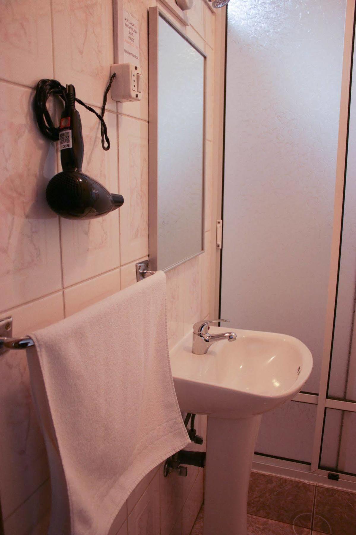 Hostal Hielo Sur Пунта Аренас Екстериор снимка